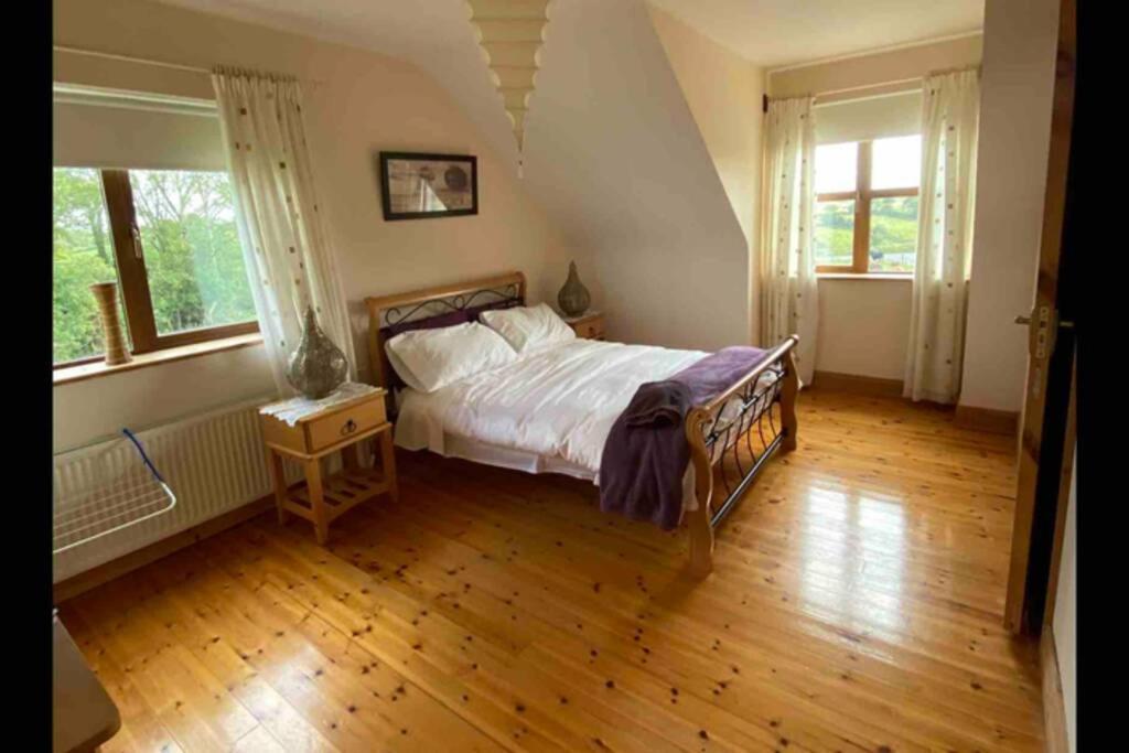 Villa Annies Meadow. à Knock  Extérieur photo
